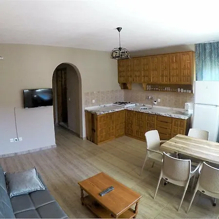 Ozalp C Апарт-отель 2*
