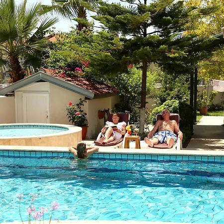 Ozalp C Aparthotel